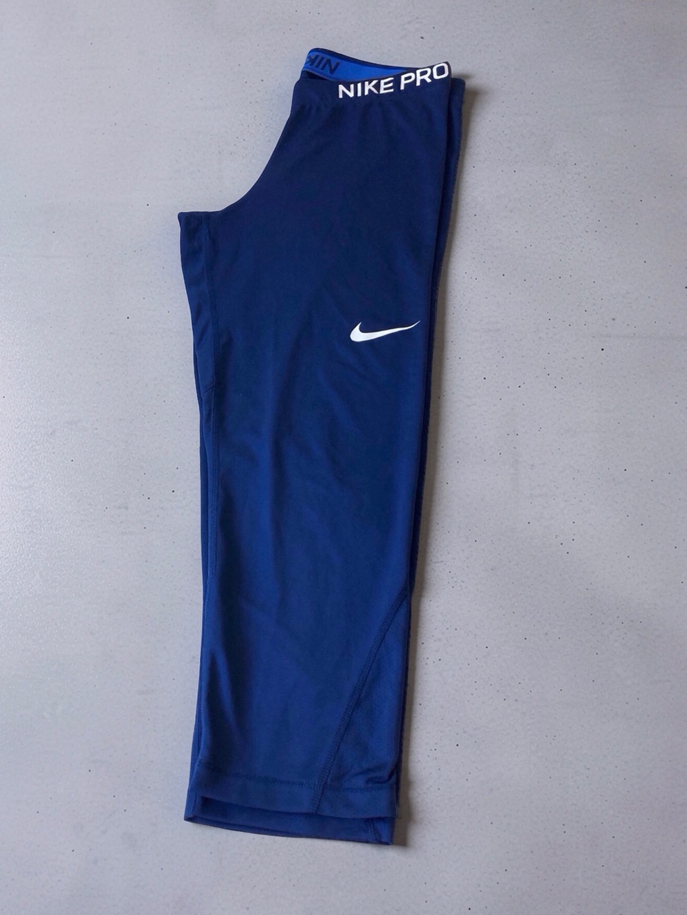 Nike Pro Blue Cropped Leggings Women’s Small Athletic